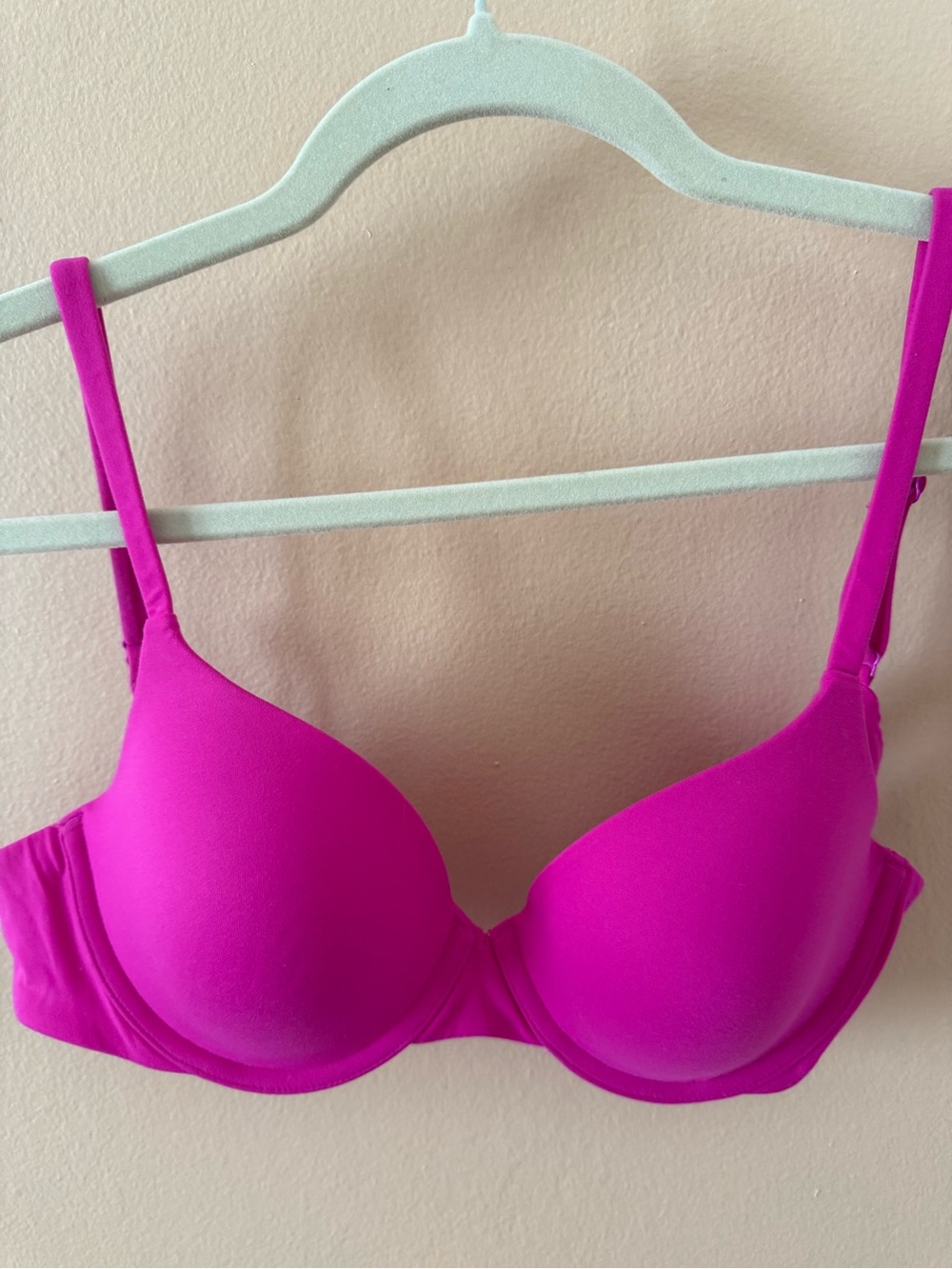 New Skims t shirt bra